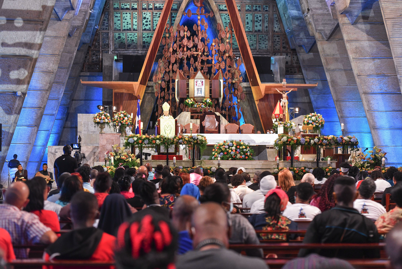 La Virgen de la Altagracia: Patrona y Protectora de la República Dominicana Copiar