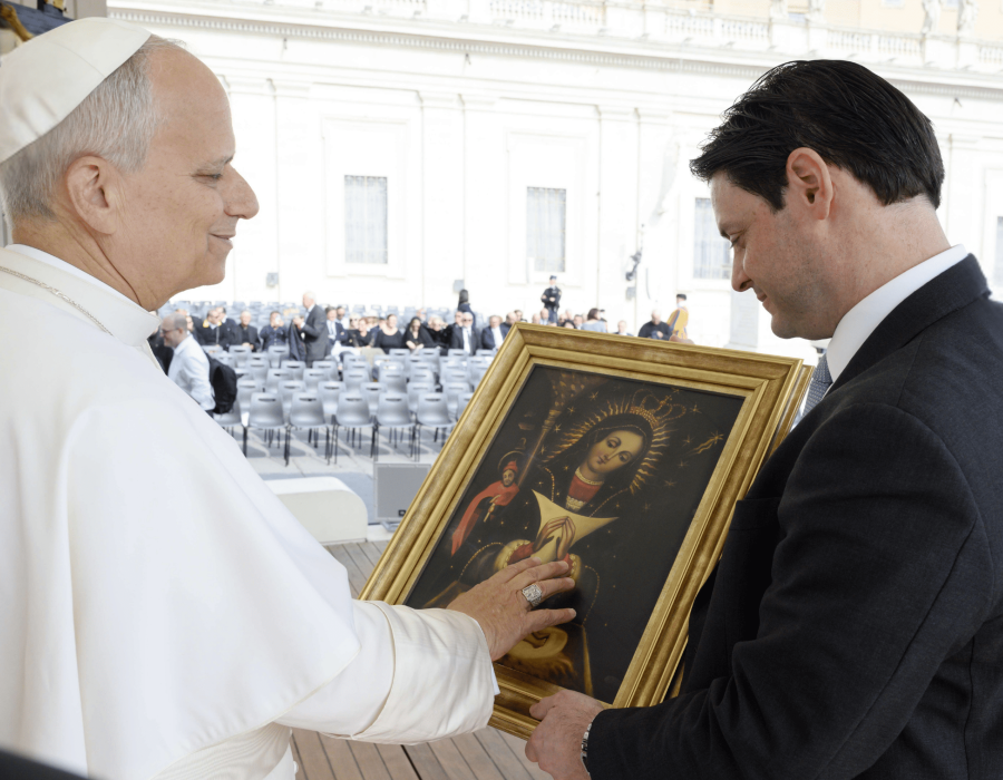 El Papa León XIV bendice la Virgen Peregrina de la Altagracia en el Vaticano